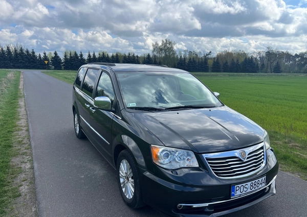 Lancia Voyager cena 42900 przebieg: 237000, rok produkcji 2011 z Ciechanów małe 106